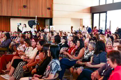 sa-mag-dreambigcrowd